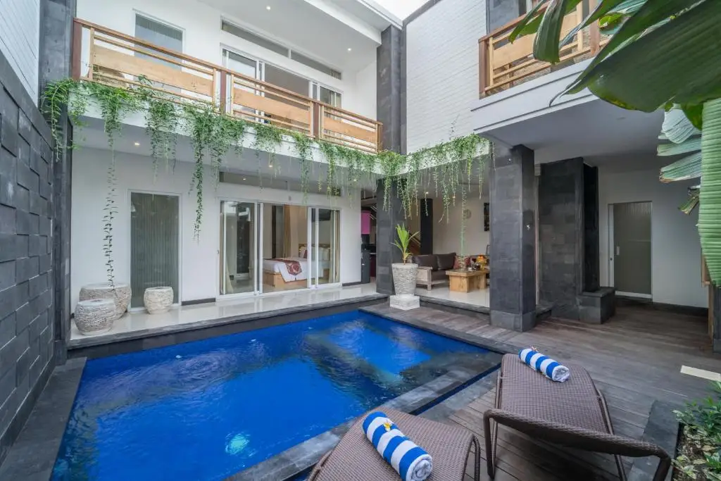 villa keluarga di legian