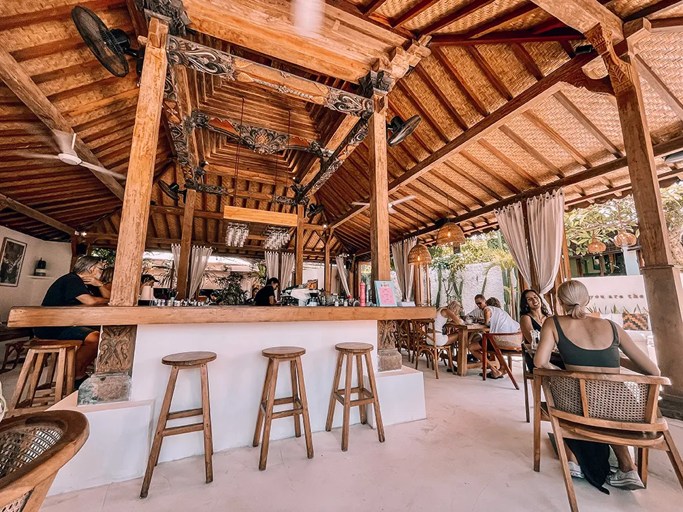 7 Tempat Makanan Enak di Uluwatu, Menunya Unik dan Bikin Nagih!