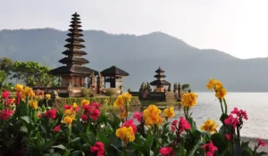 Pura Ulundanu Bedugul (Sumber: Wikimedia Commons)