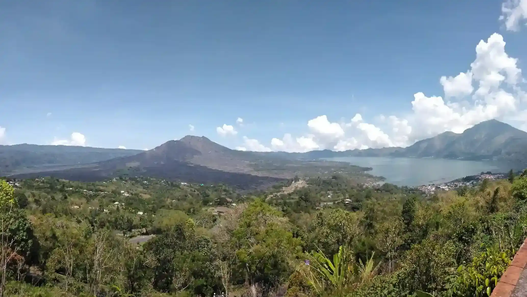 Gunung Batur Kintamani (Sumber Wikimedia Commons)