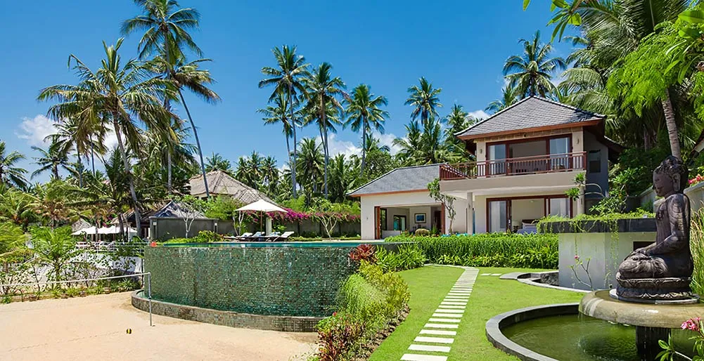 Luxury tropical resort with infinity pool